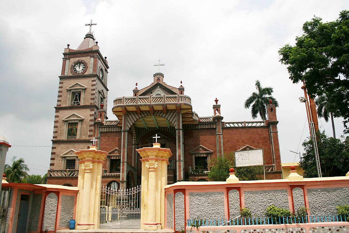 Bandel Church, Kolkata Tourist Attraction