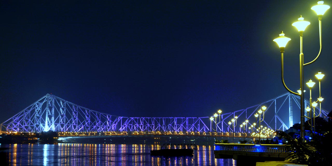 Howrah Bridge, Kolkata Tourist Attraction